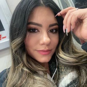 Meet your Posher, Eva